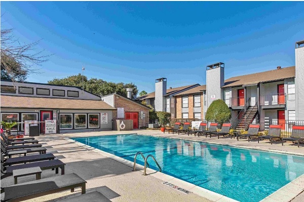 Clear Lake Apartments