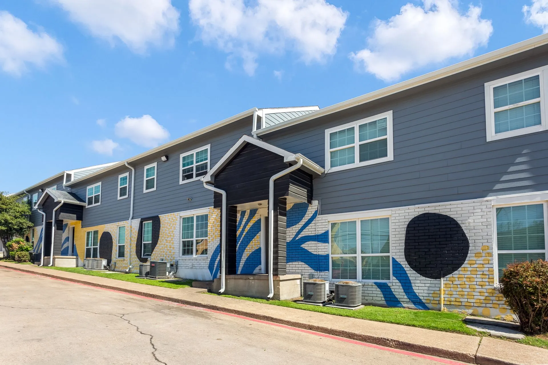 Eclipse of White Rock Apartments