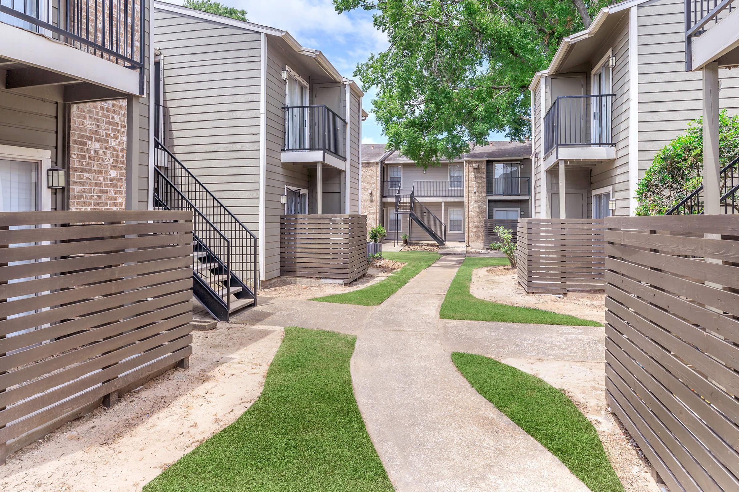 Oak Run Manor exterior in Pasadena, TX